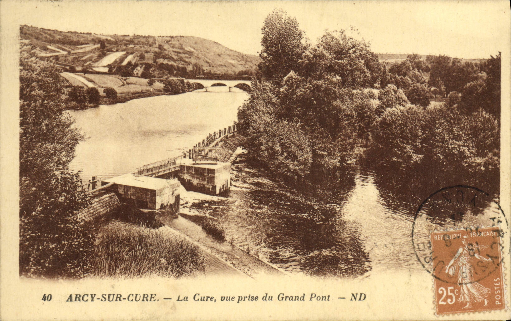 CPA Arcy Sur Cury La Cure Vue Prise du Grand Pont