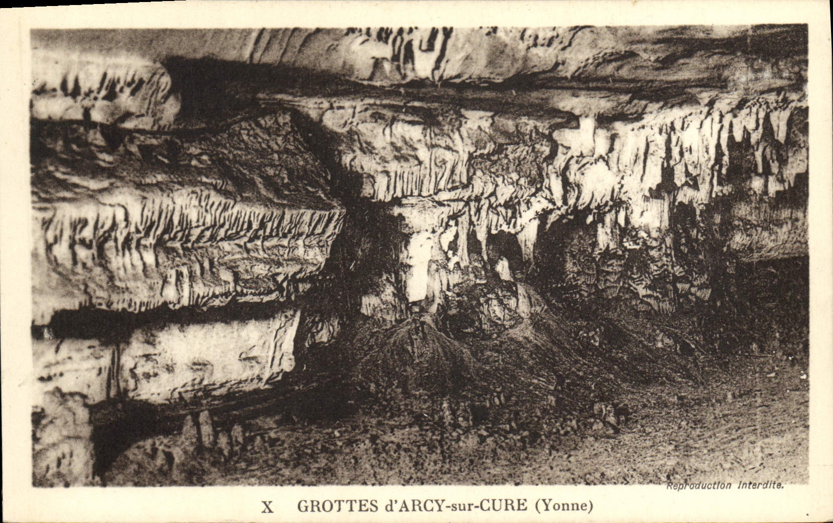 CPA Arcy Sur Cury Grottes 