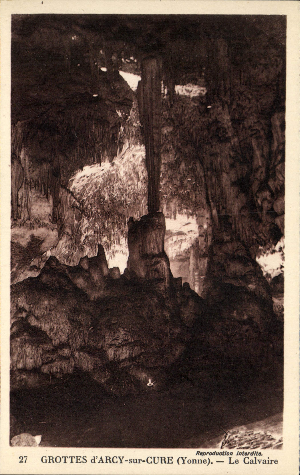 CPA Grottes D'Arcy Sur Cury Le Calvaire