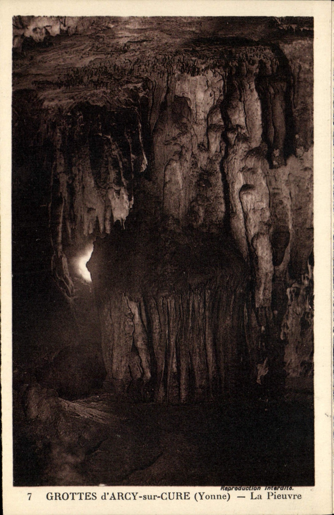 VINTAGE POSTCARD Arcy On Cury Caves the pievre