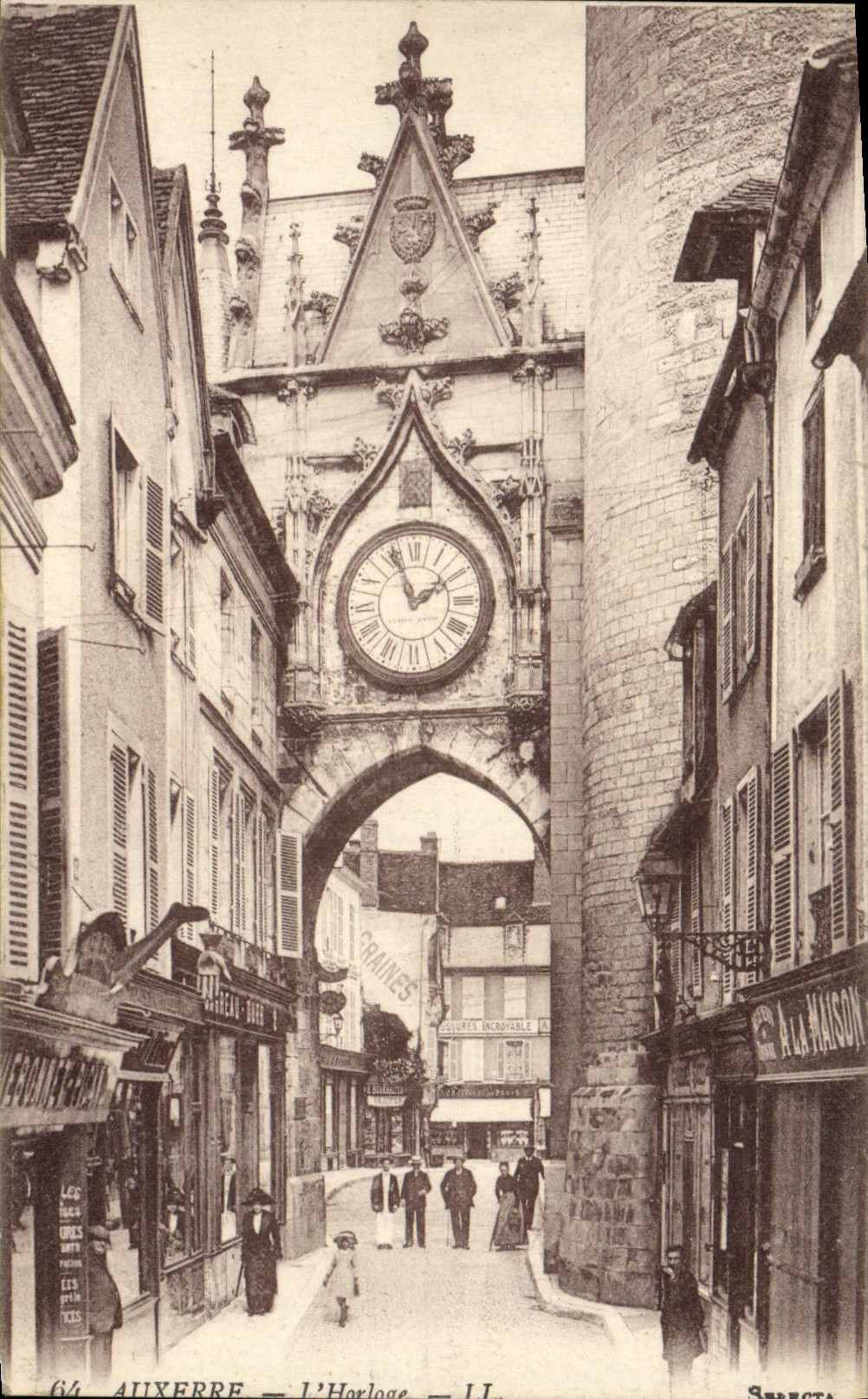 CPA Auxerre L'Horloge