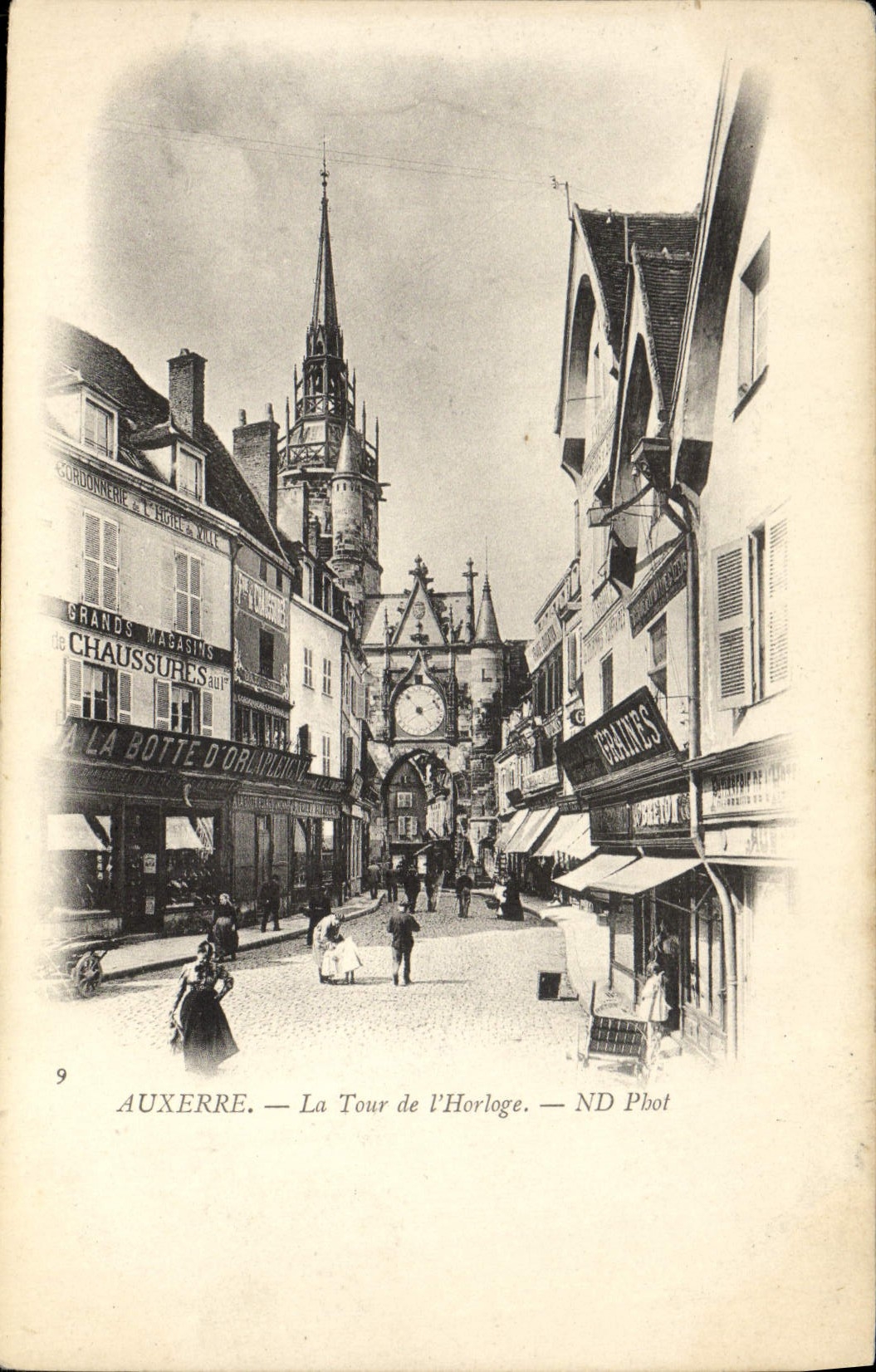 CPA Auxerre La Tour de L'Horloge