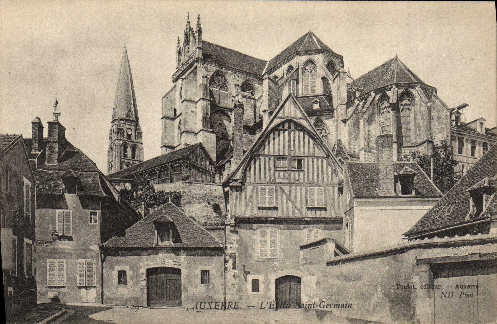 CPA Auxerre L'Eglise Saint Germain