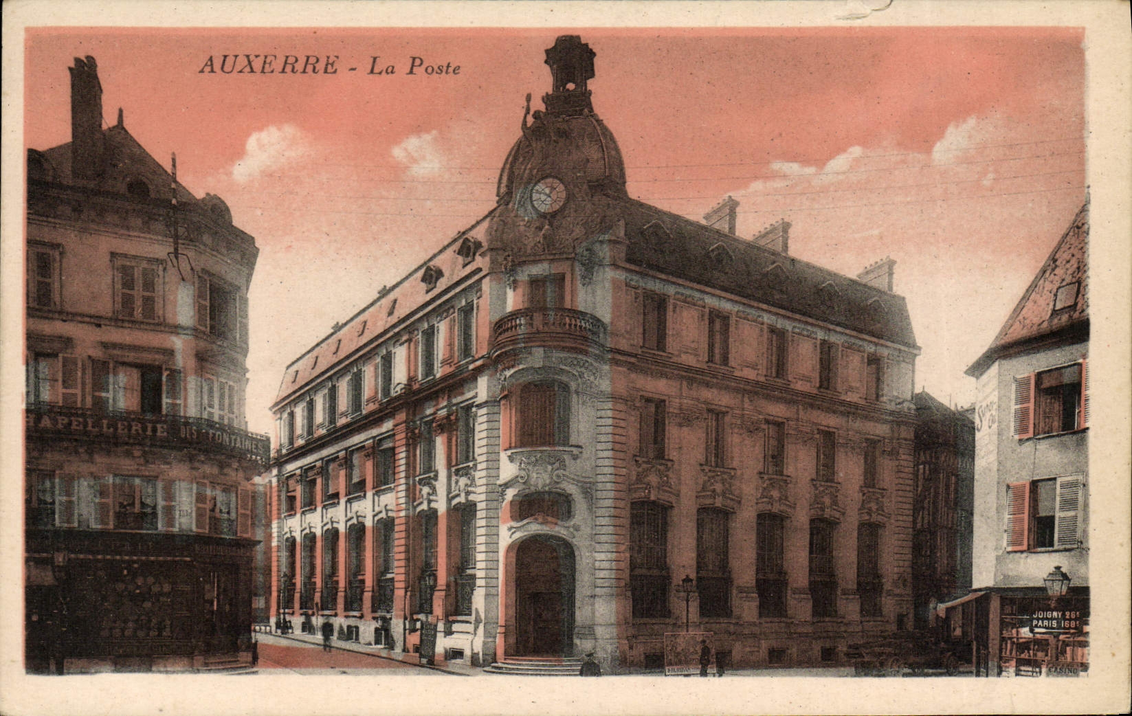 VINTAGE POSTCARD Auxerre La Poste
