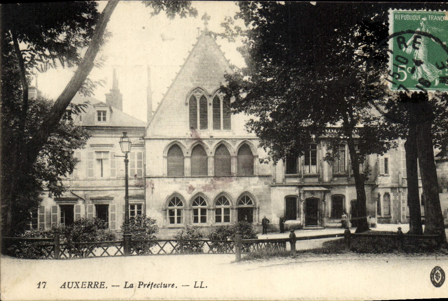 CPA Auxerre La Prefecture