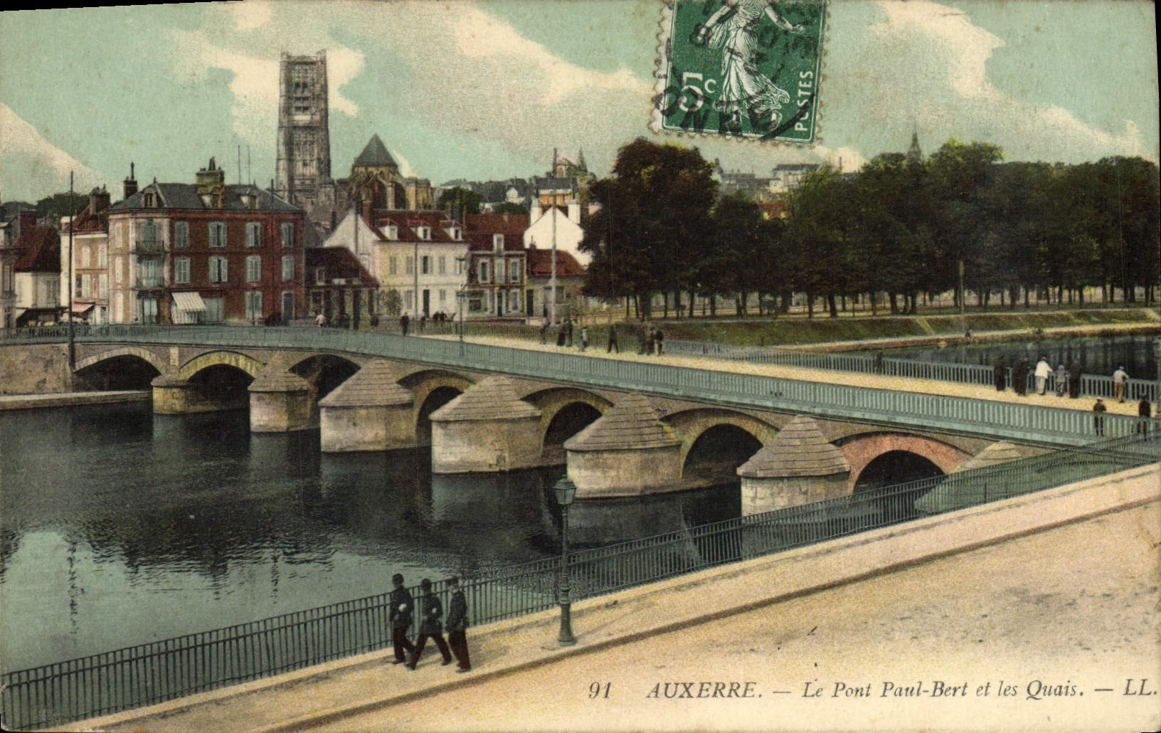 VINTAGE POSTCARD Auxerre the Bridge Paul Bert and Quays