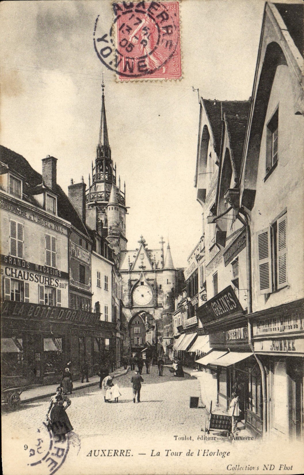 CPA Auxerre La Tour de L'Horloge