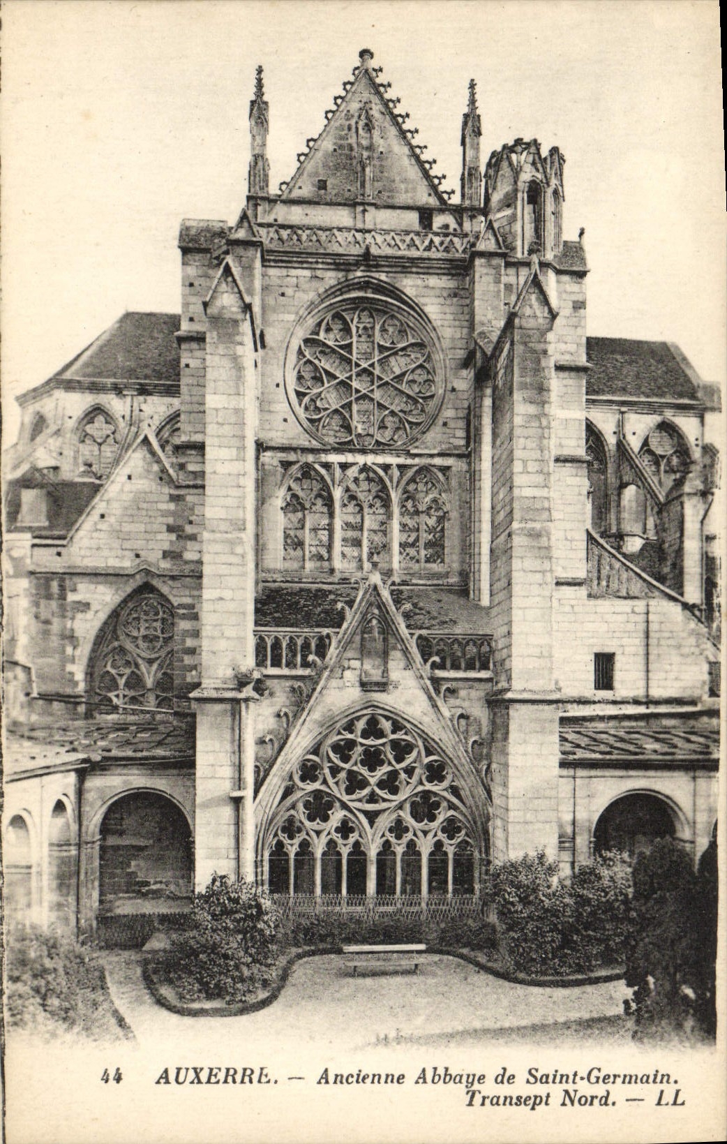CPA Auxerre Ancienne Abbaye de Saint Germain Transept Nord