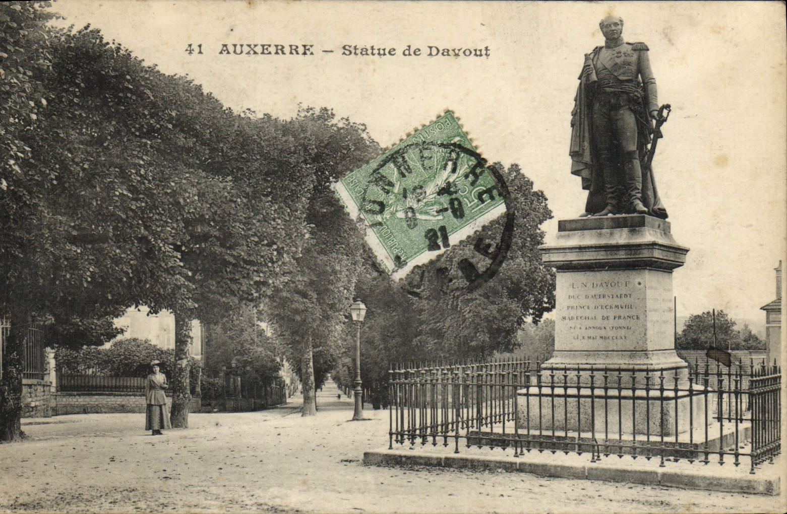 CPA Auxerre Statue de Davout