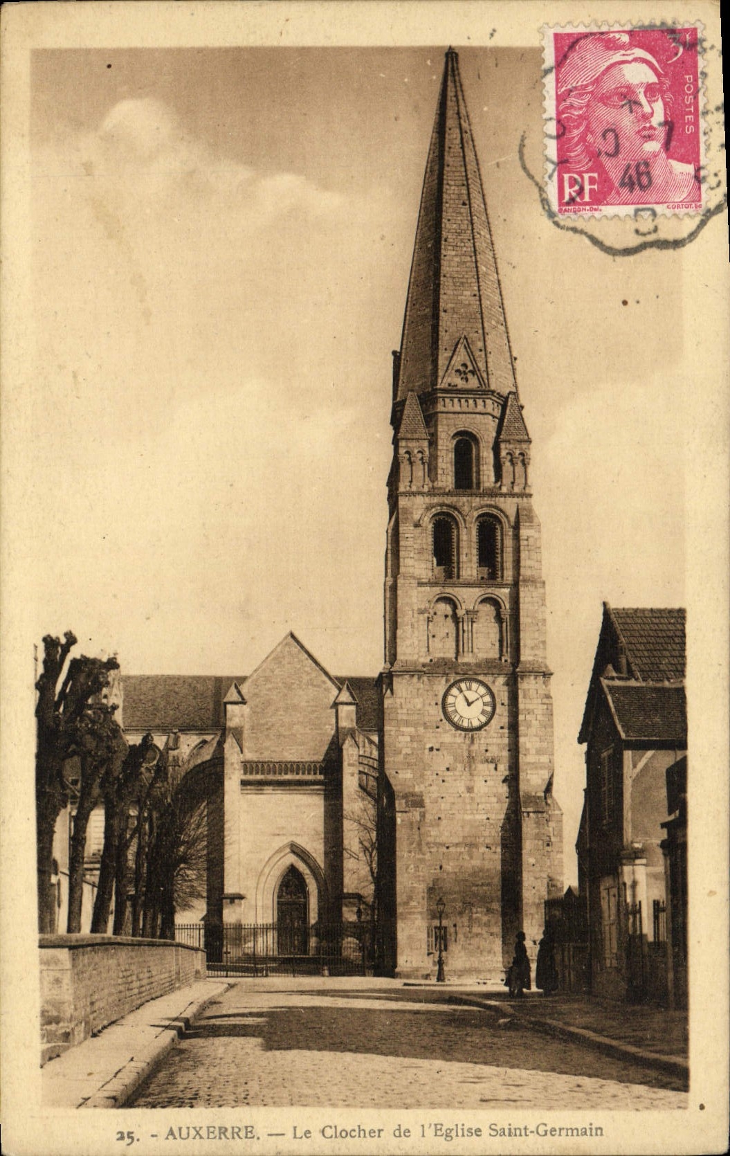 CPA Auxerre Le Clocher de L'Eglise Saint Germain