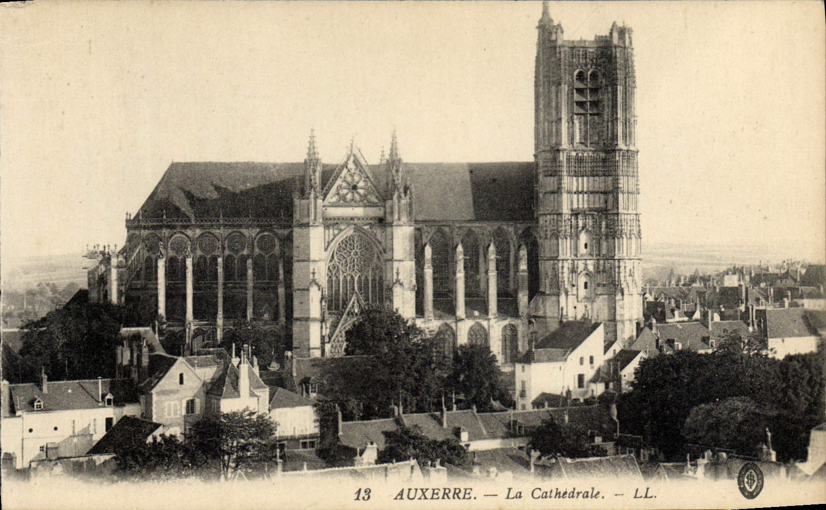 CPA Auxerre La Cathedrale 
