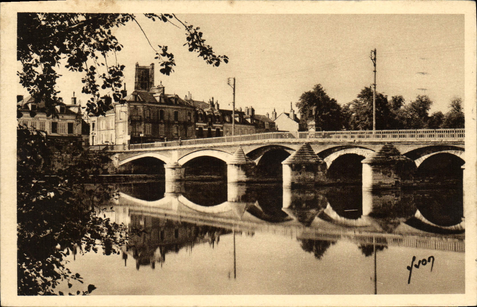 CPA Auxerre Le pont Paul Bert