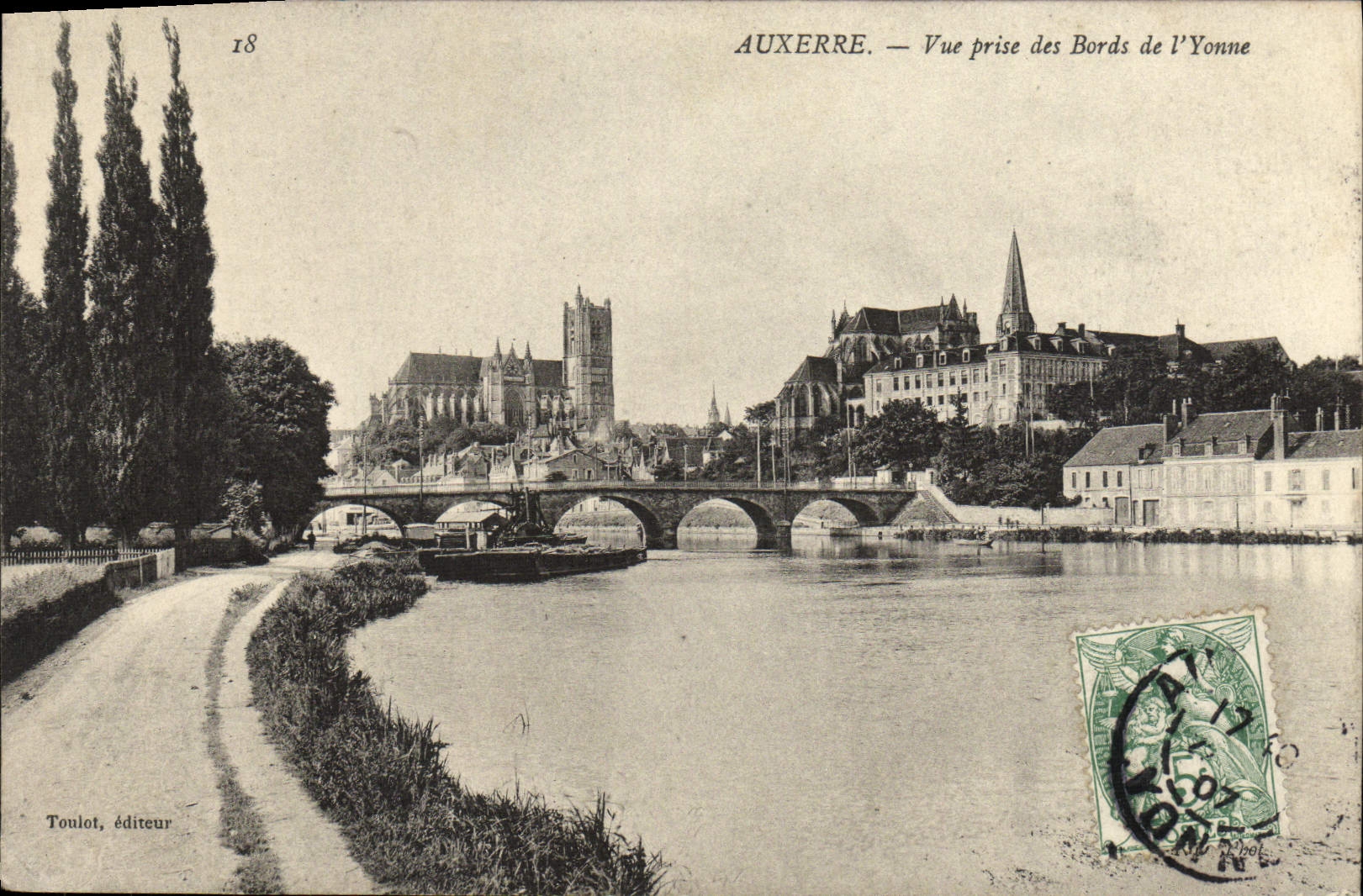 CPA Auxerre Vue Prise des Bords de L'Yonne