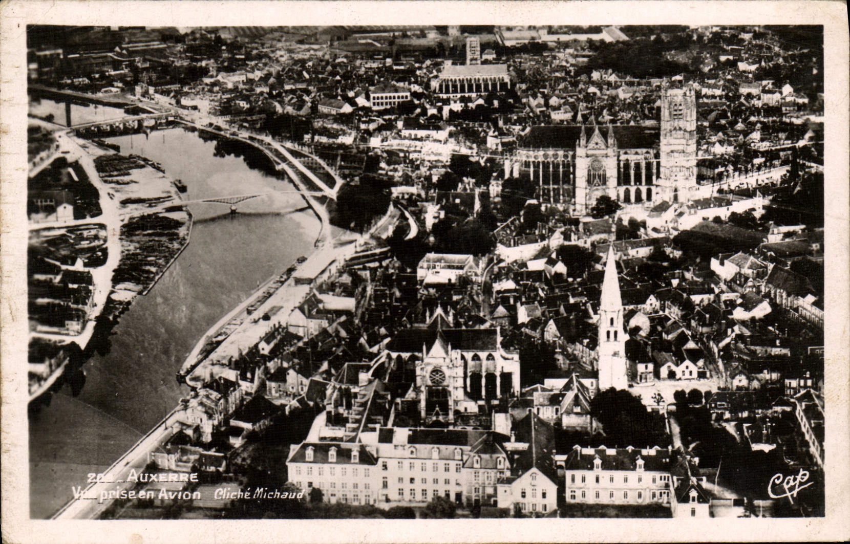 CPA Auxerre Vue Prise en avion 