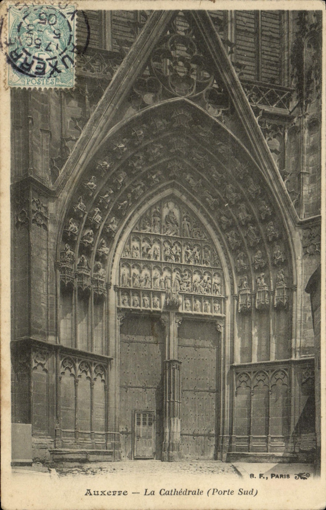 CPA Auxerre La Cathedrale Porte Sud