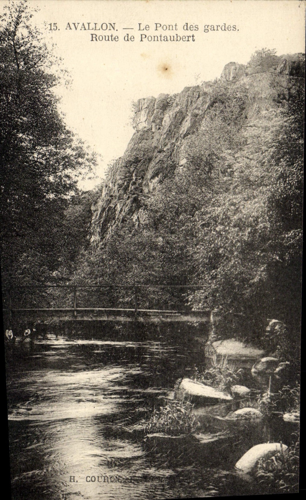 CPA Avallon Le Pont Des Gardes Route De Pontaubert