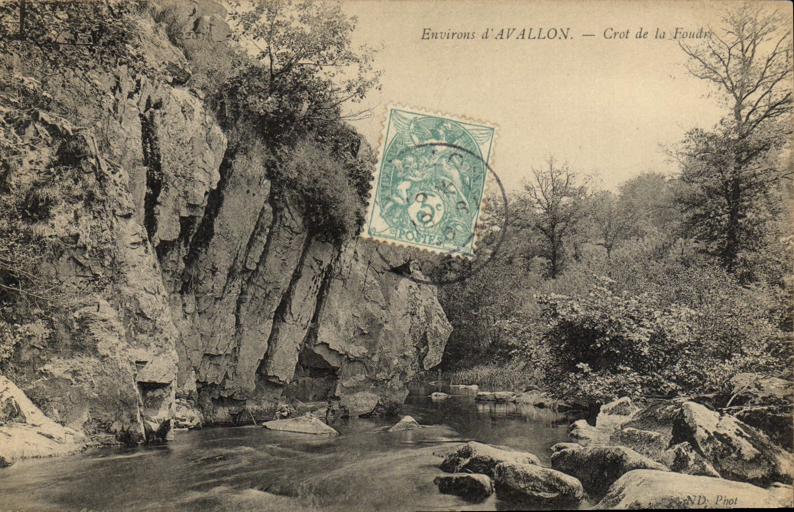 CPA Environs D'Avallon Crot De La Foudre