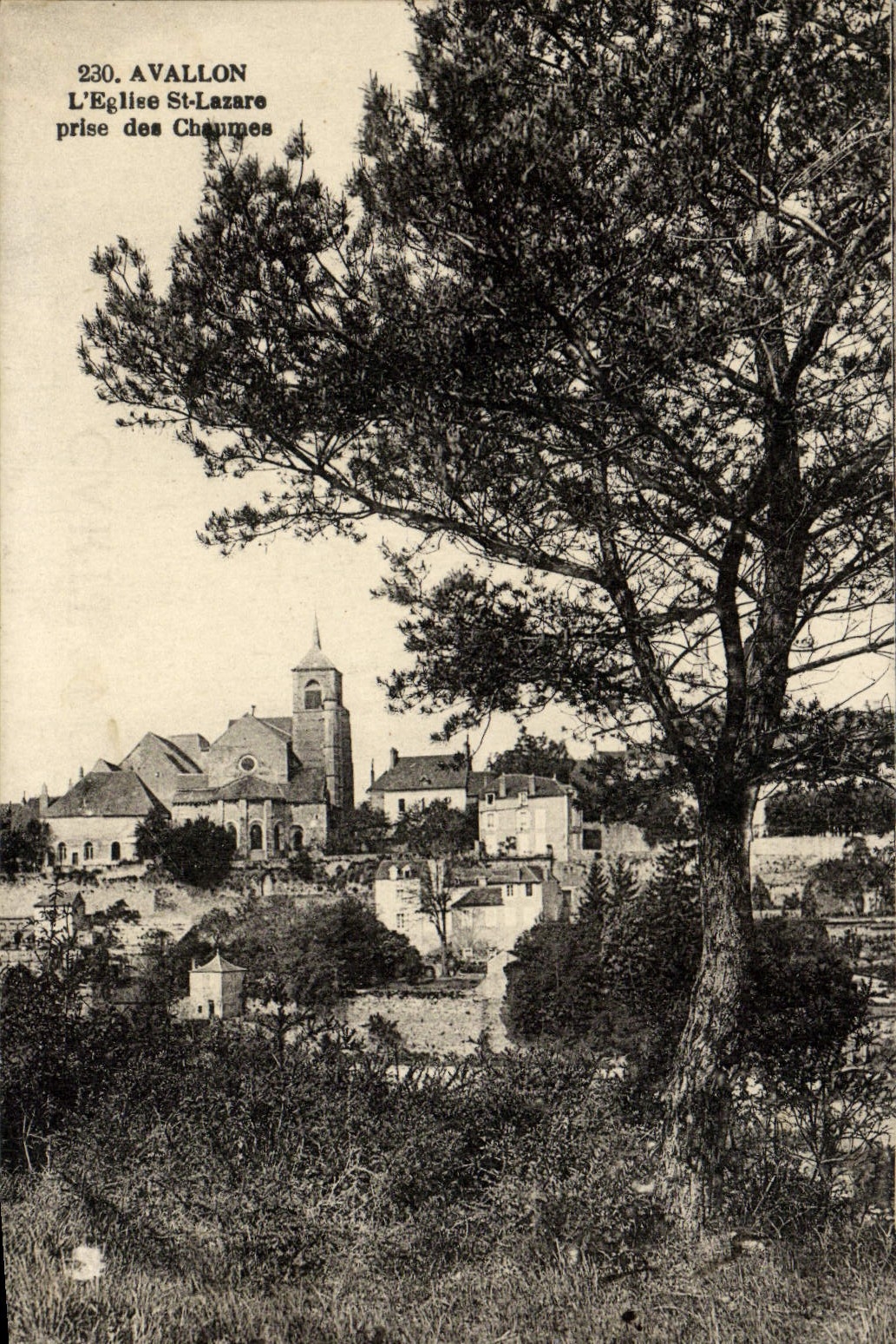 CPA Avallon L'Eglise St Lazare Prise Des Chaumes
