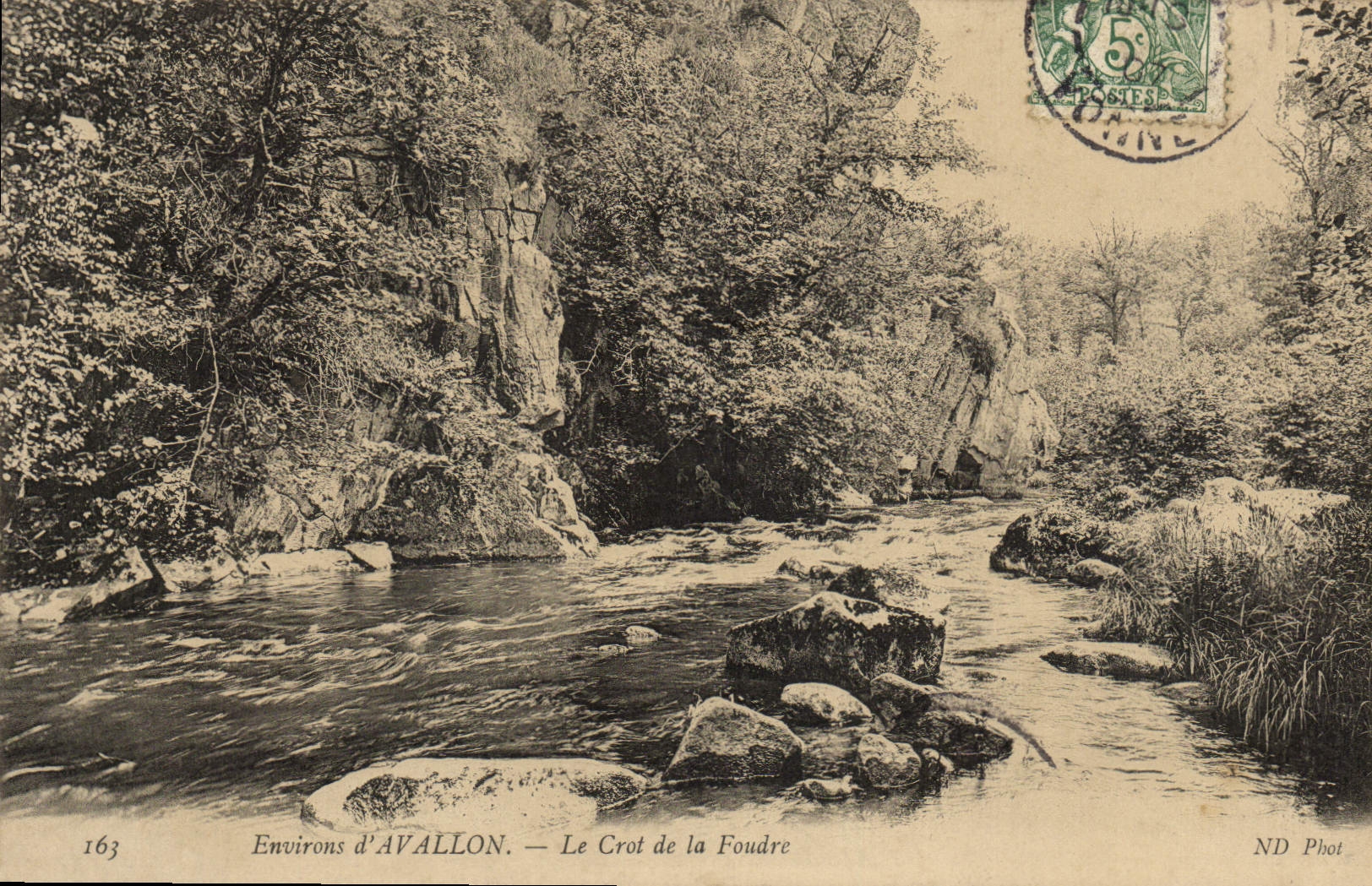 CPA Environs d'Avallon Le Crot De la Foudre