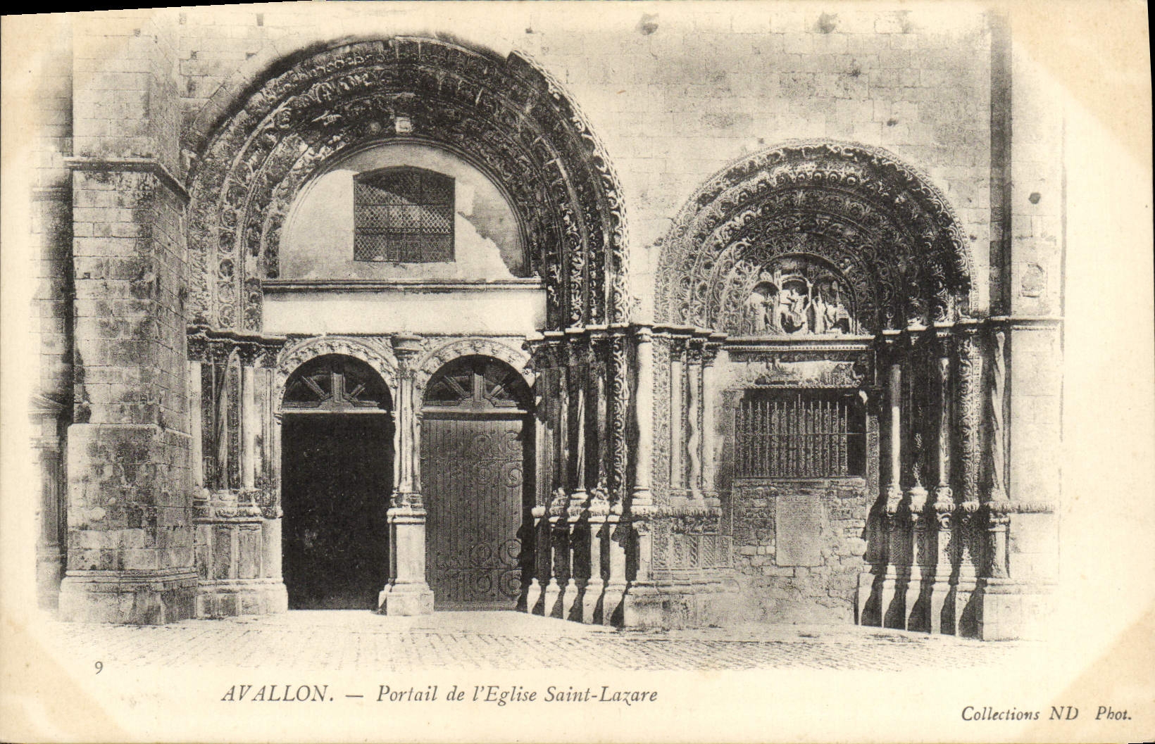 CPA Avallon Portail De l'Eglise Saint Lazare