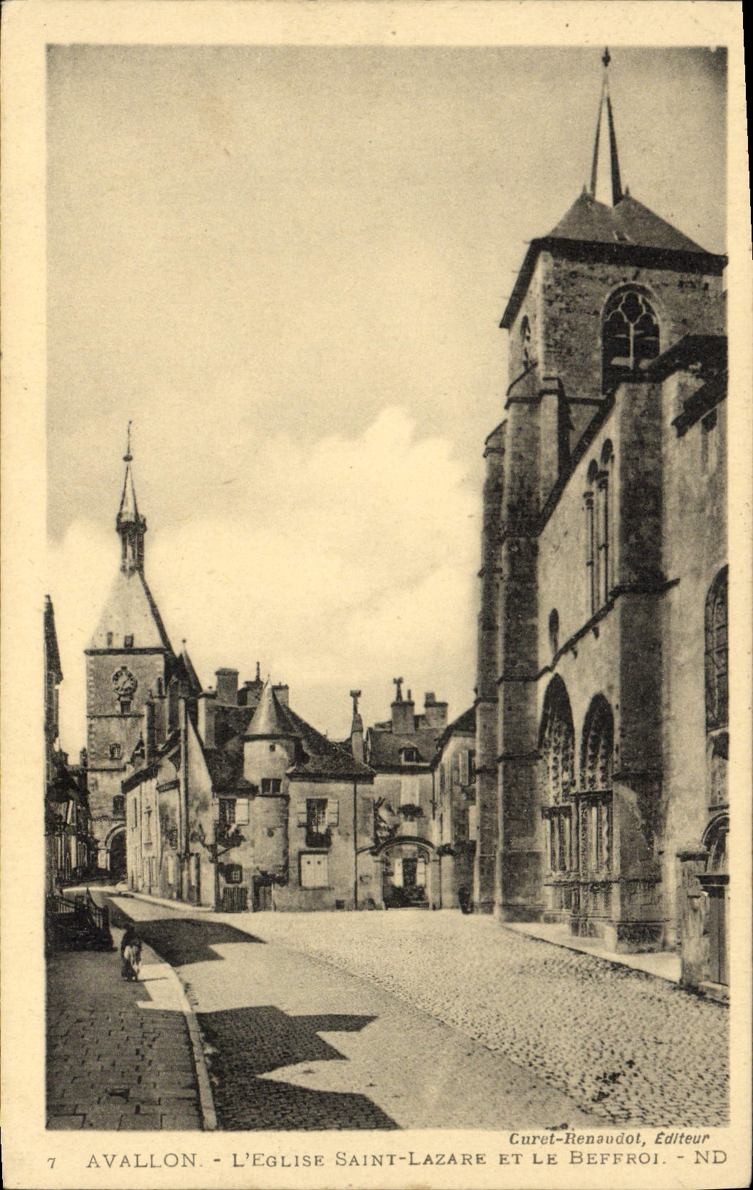 CPA Avallon L'Eglise Saint Lazare Et Le Beffroi