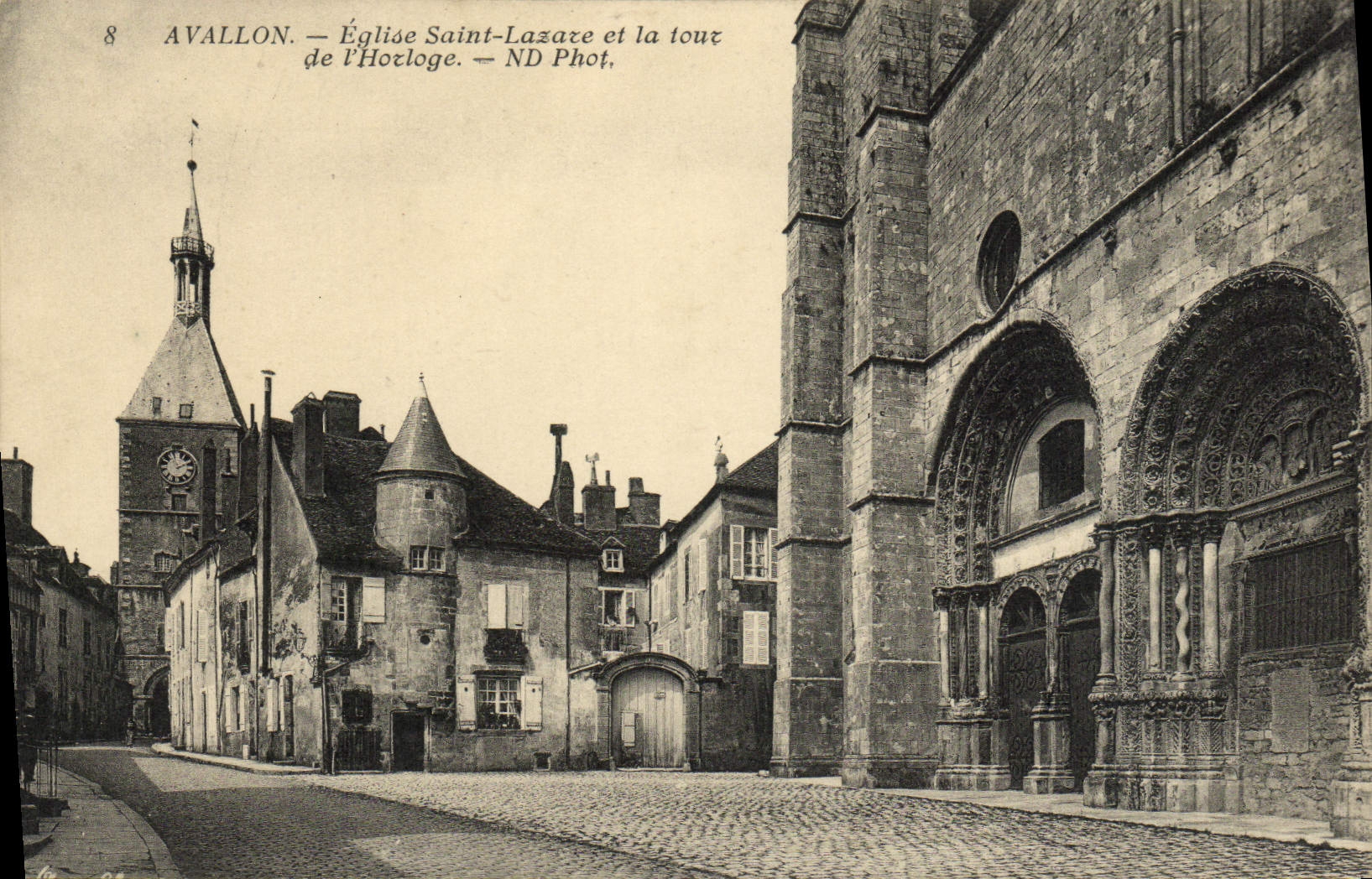 CPA Avallon Eglise Saint Lazare Et La Toux De l'Horloge