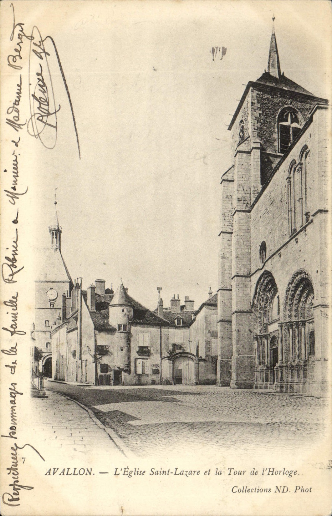 CPA Avallon L'Eglise Saint Lazare Et La Tour De l'Horloge