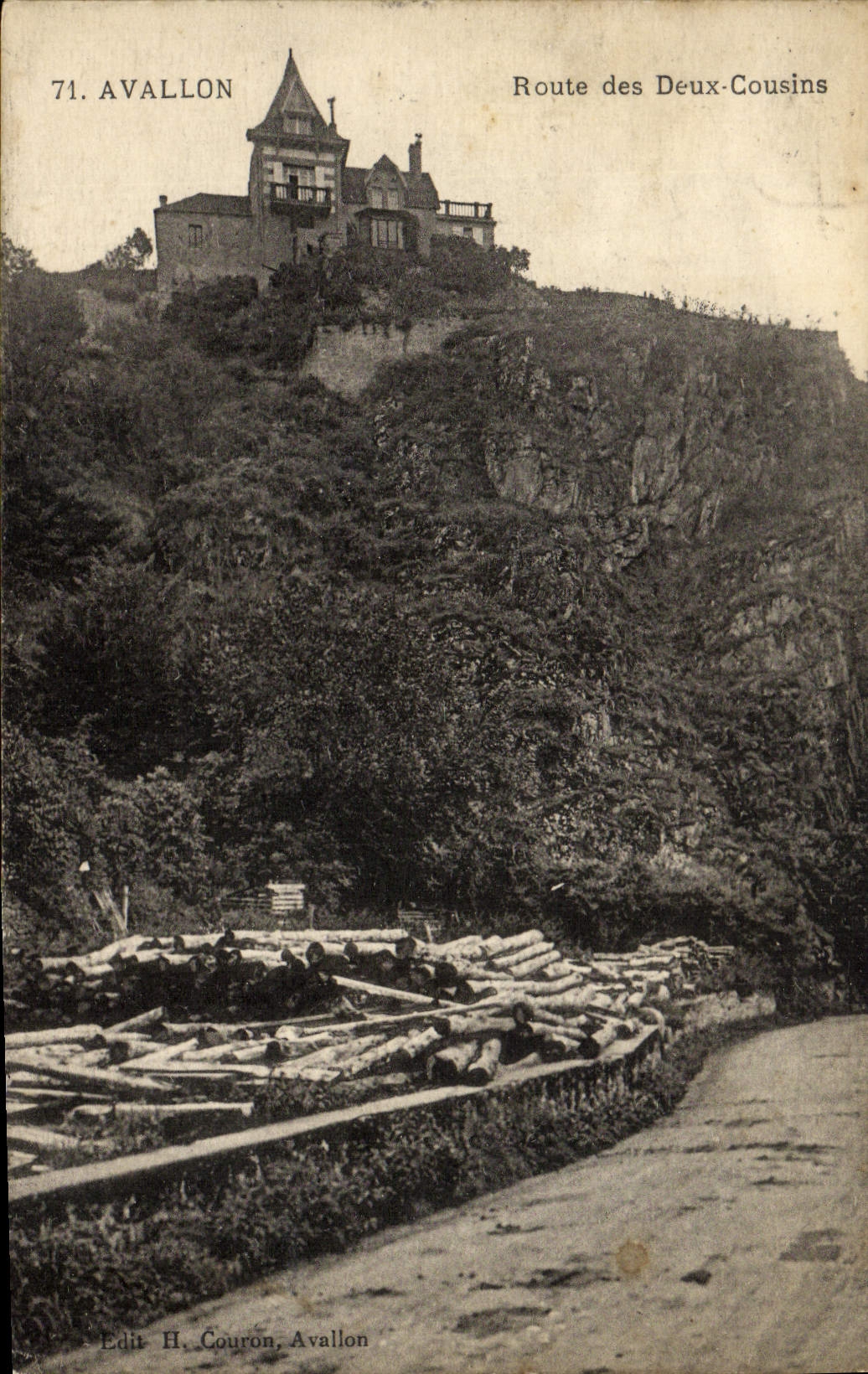 CPA Avallon Route Des Deux Cousins