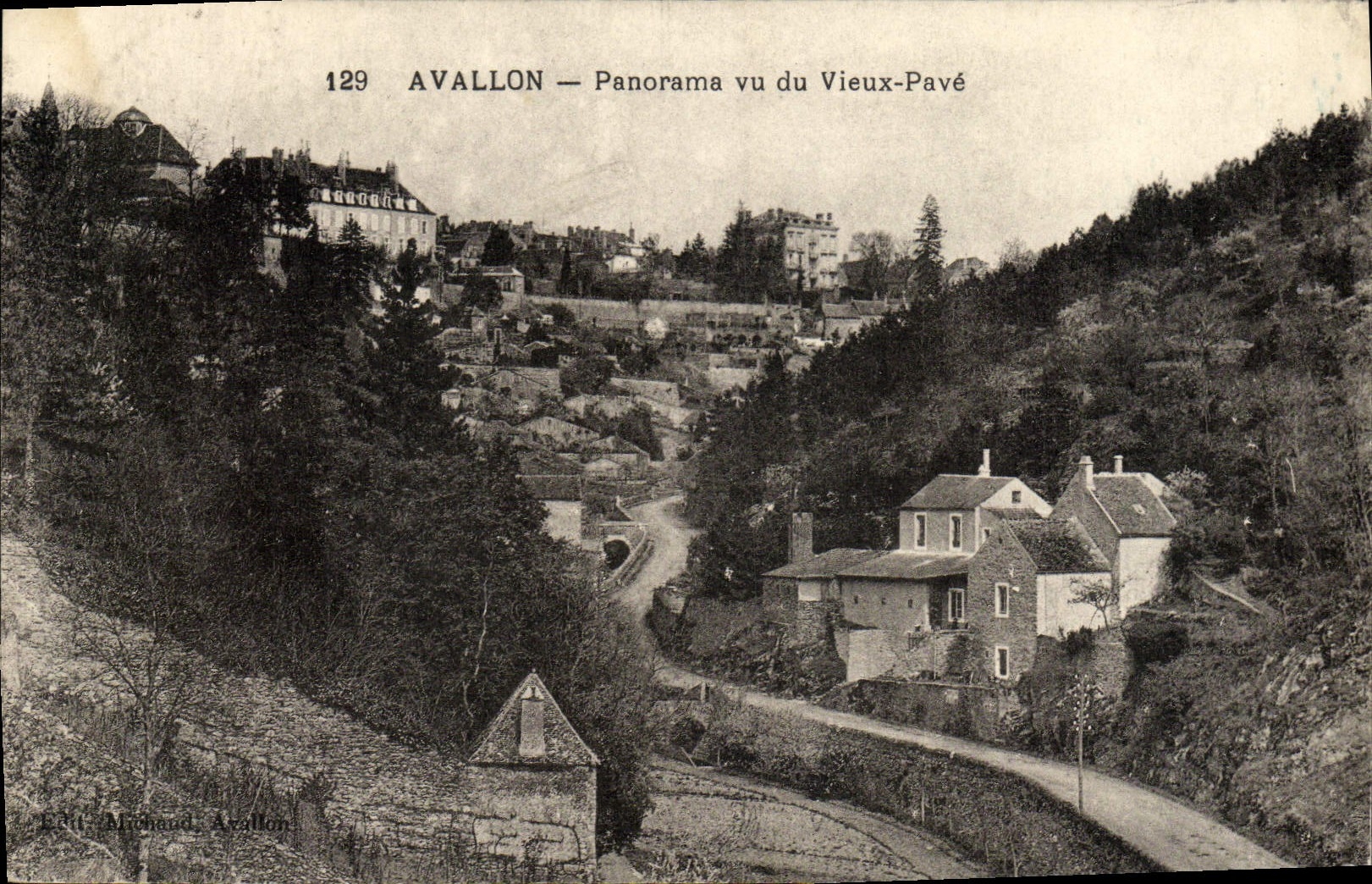 CPA Avallon Panorama Vu Du Vieux Pave