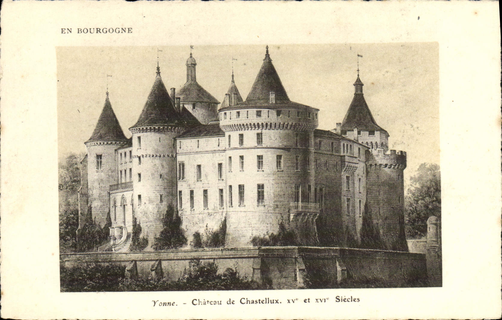 VINTAGE POSTCARD In Burgundy Castle De Chastellux