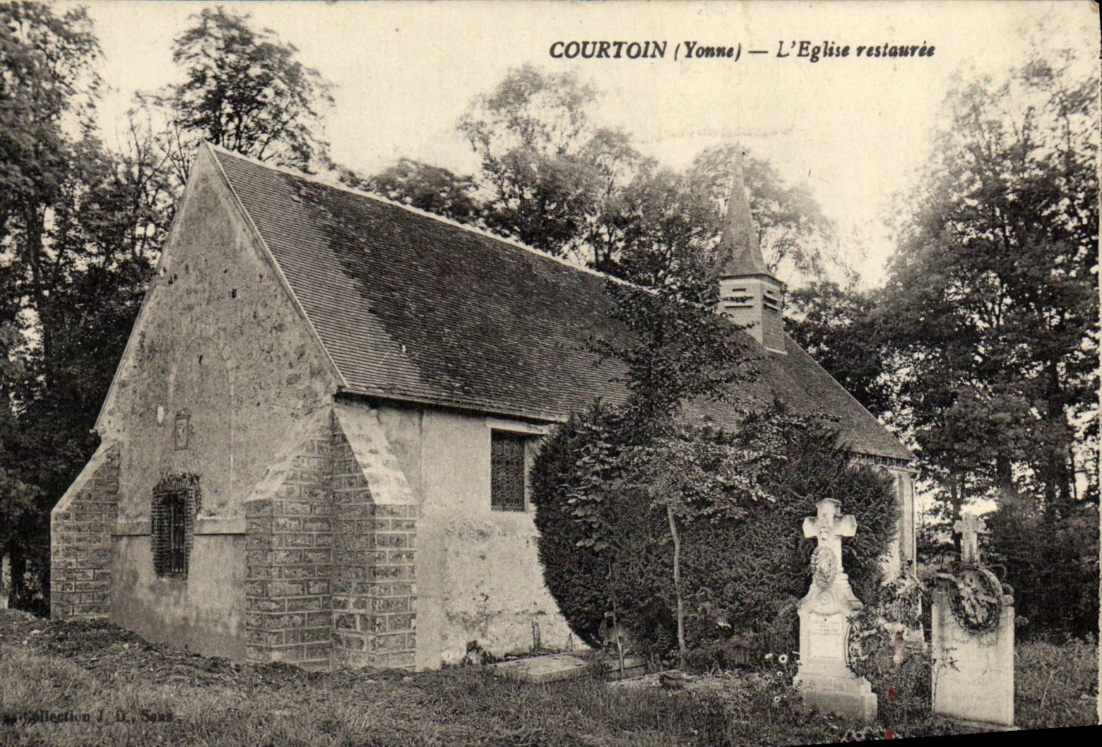 VINTAGE POSTCARD Courtoin the Restauree Church