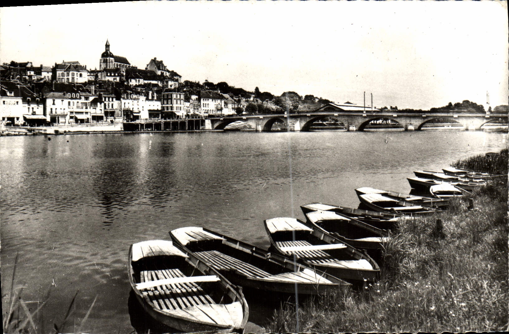MODERN CARD Joigny View
