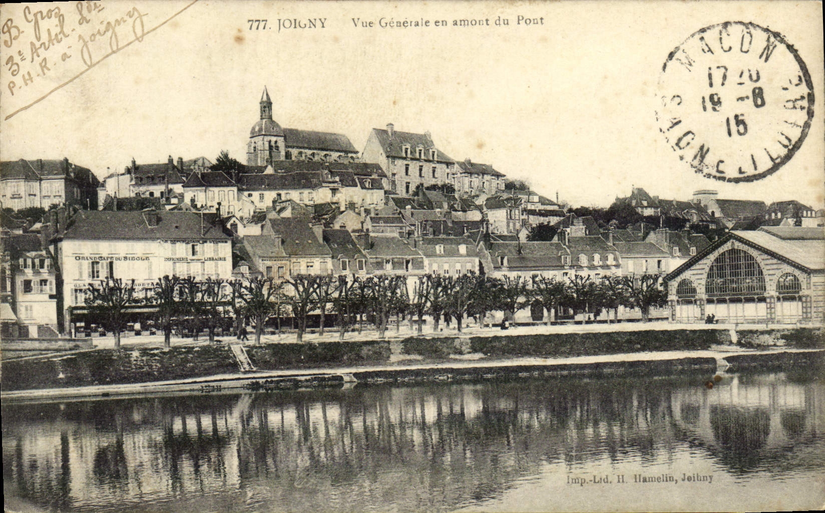 CPA Joigny Vue Generale En Amont Du Pont