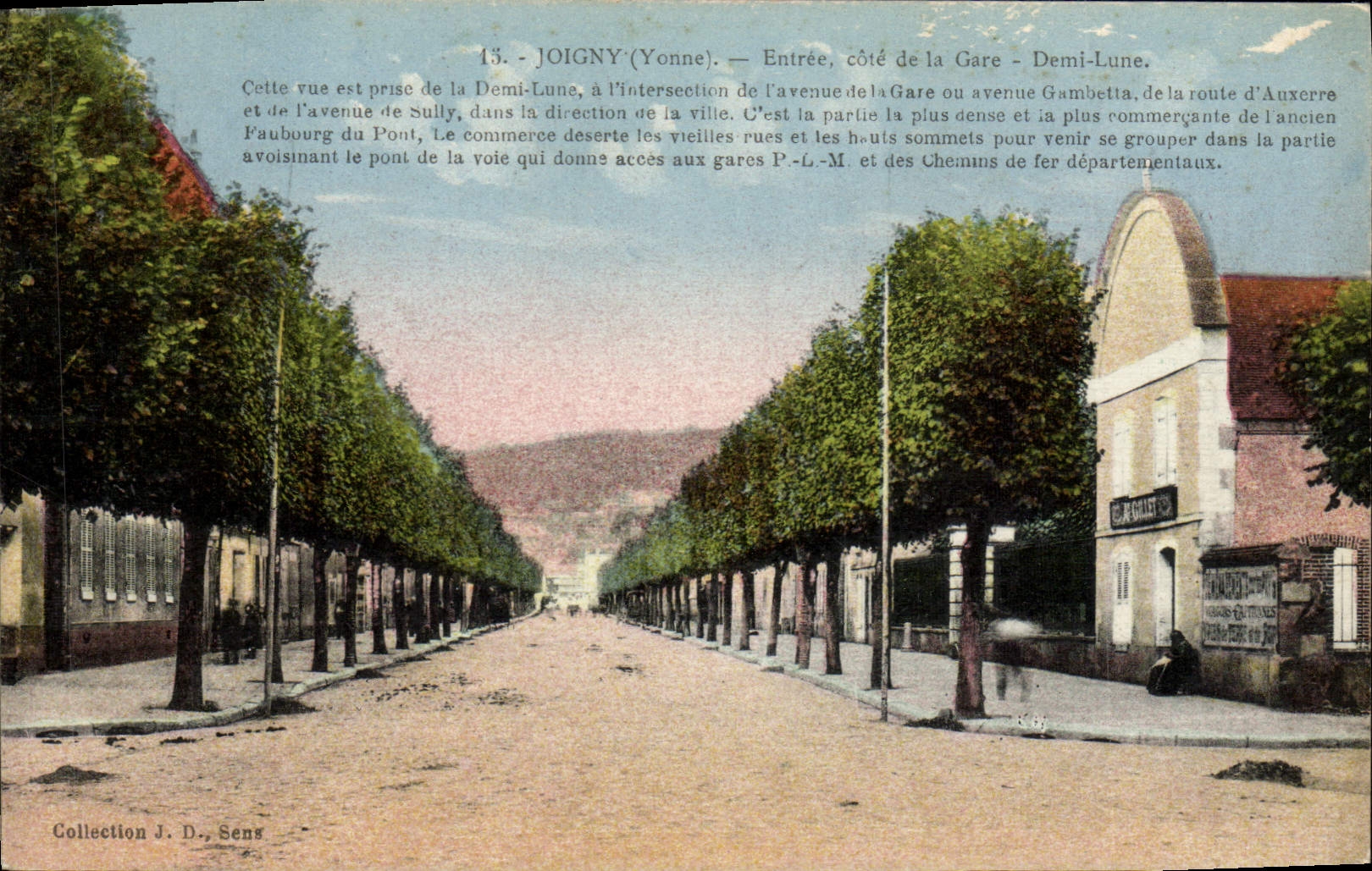 La POSTAL Joigny de la VENDIMIA incorporó la dimensión de la luna de la estación de la mitad