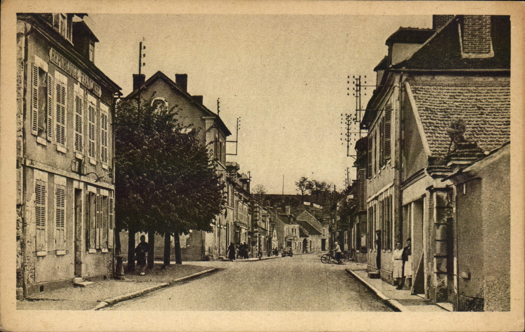 VINTAGE POSTCARD Laroche St Cydroine Town hall and Cafe of the Place