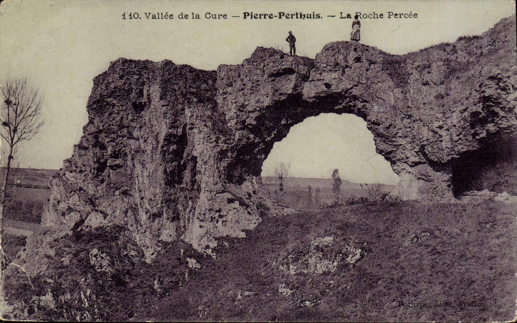 CPA Vallee de la Cure Pierre Perthuis La Roche Percee