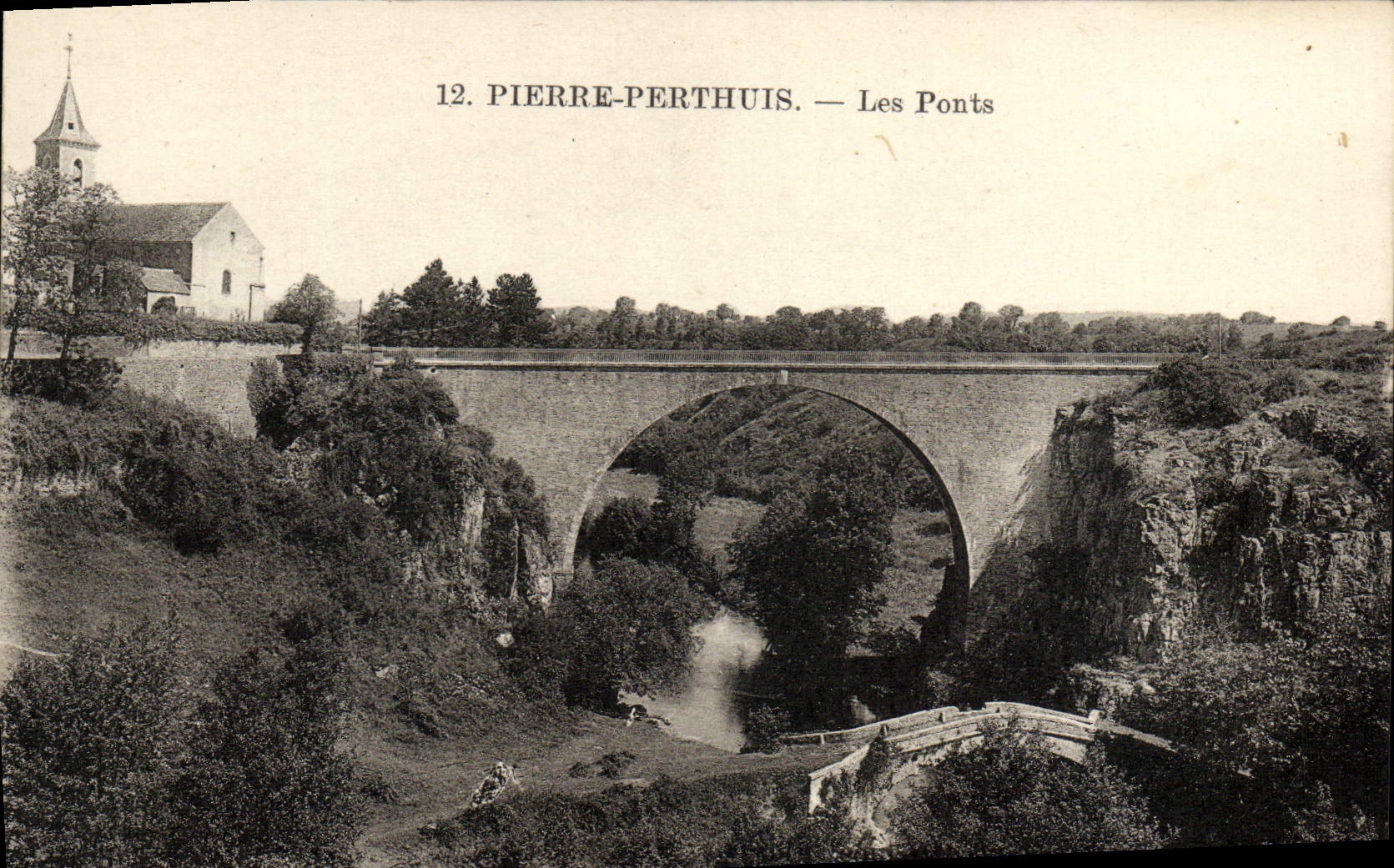 CPA Pierre Perthuis Les Ponts