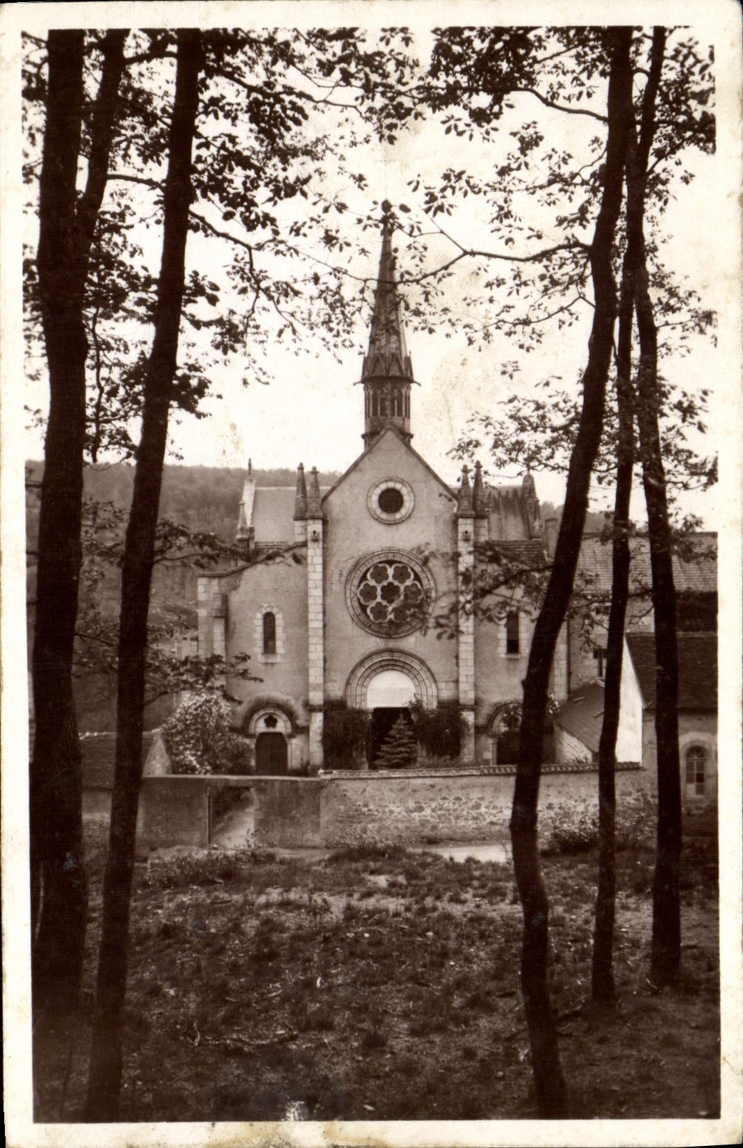 VINTAGE POSTCARD Monastery of co. Marie of Plerre which Transfers the entry of the church