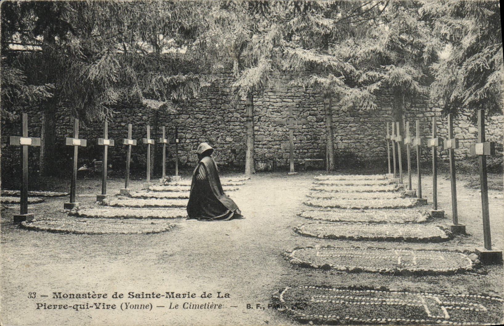 VINTAGE POSTCARD Monastery of Sainte Marie of Pierre who transfers the cemetery