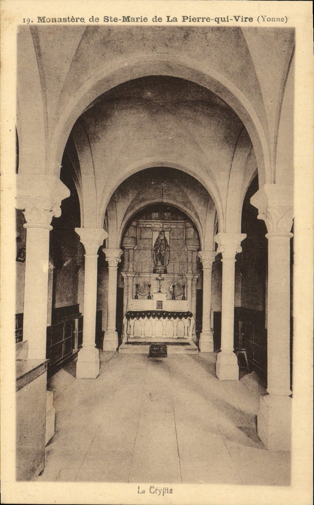 VINTAGE POSTCARD Monastery of co. Marie of Pierre who Transfers the crypt