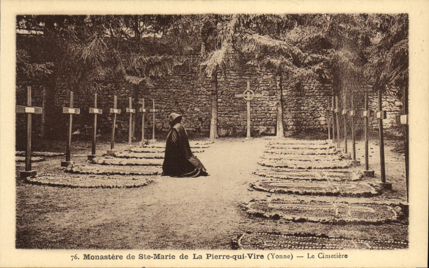 VINTAGE POSTCARD Monastery of co. Marie of Pierre who transfers the cemetery