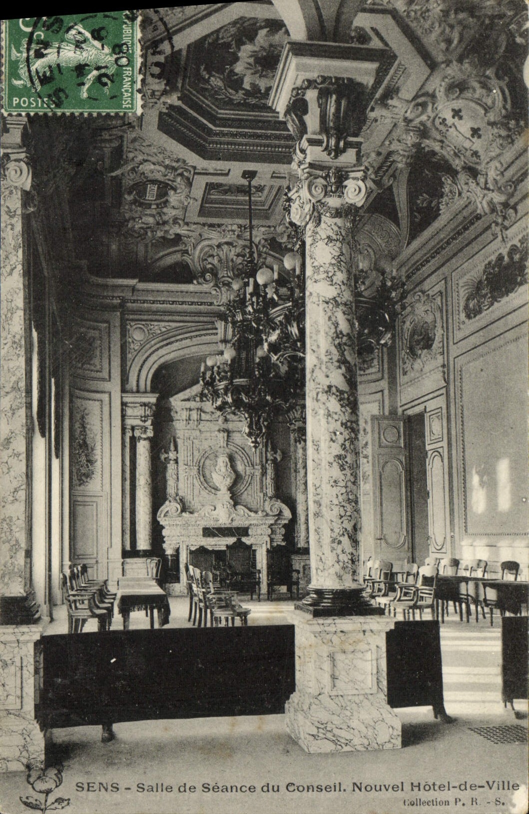 CPA Sens Salle de Seance du Conseil Nouvel Hotel de ville