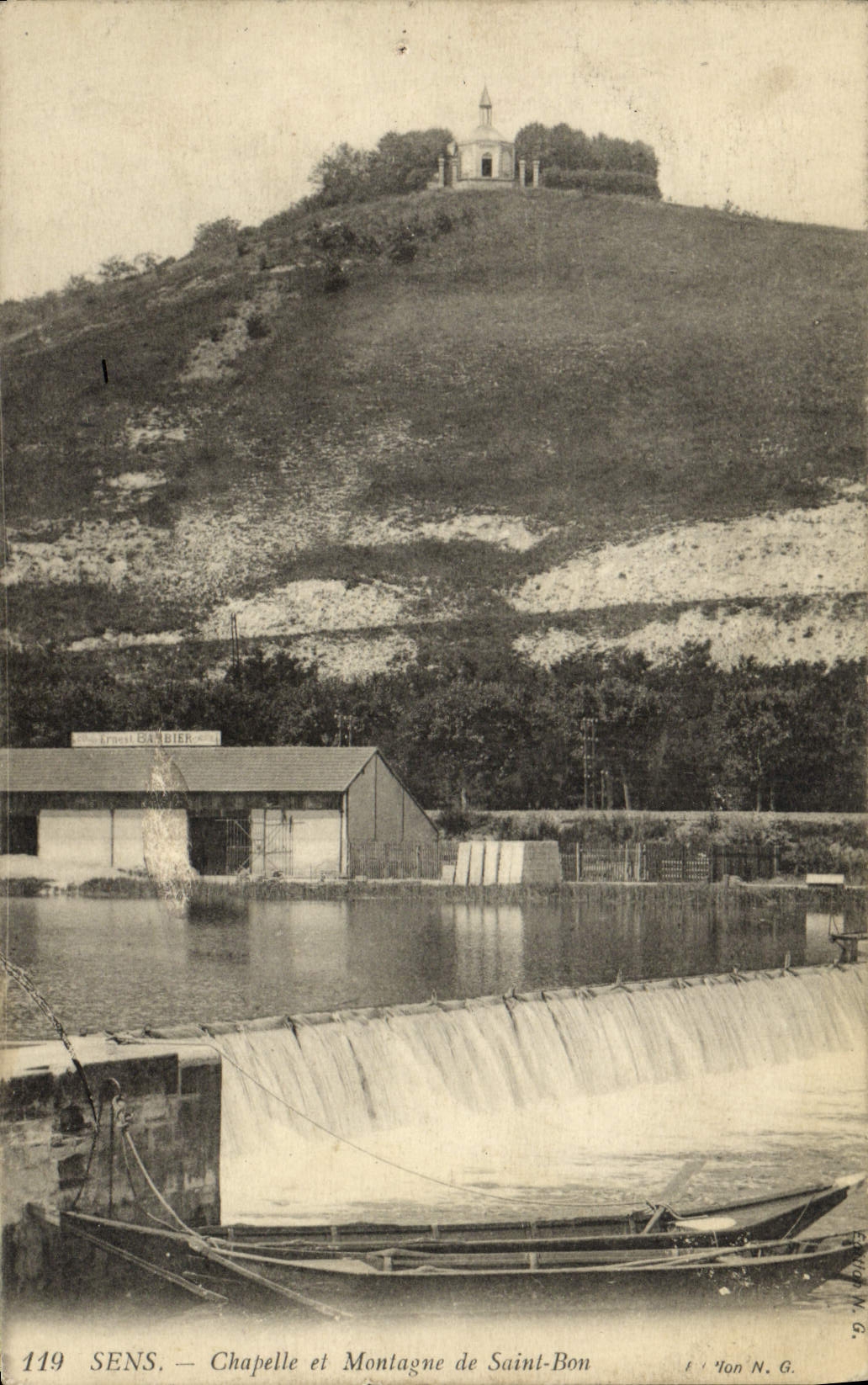 CPA Sens Chapelle et Montagne de Saint Bon
