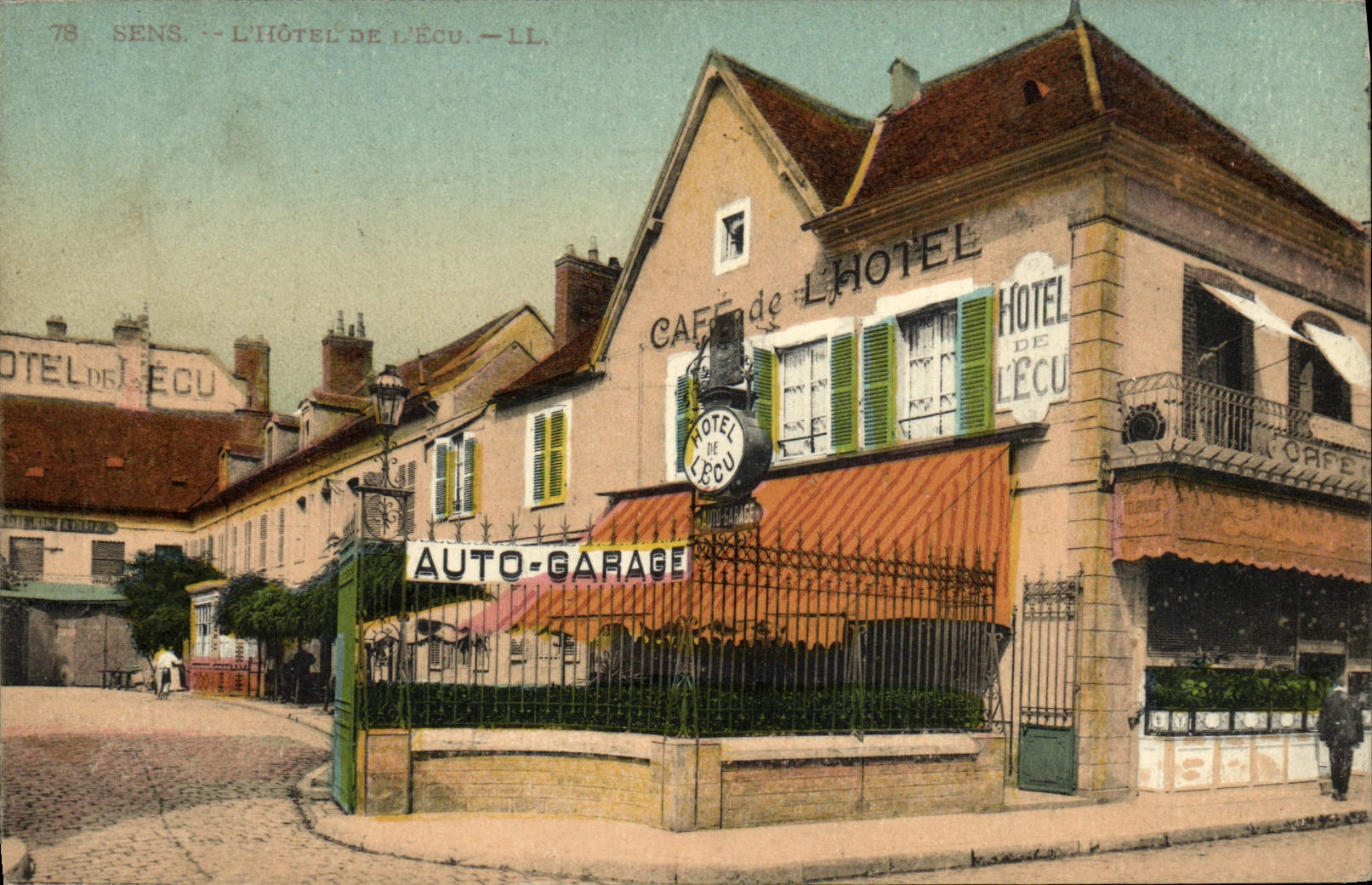 CPA Sens L'Hotel de l'Ecu Garage