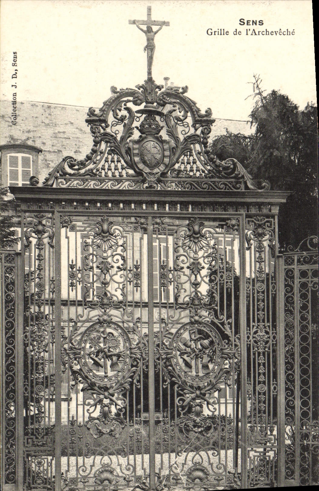 CPA Sens Grille de l'Archeveche