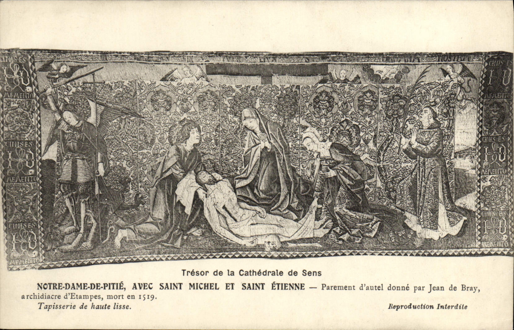CPA Sens Notre Dame De Pitie Avec Saint Michel et Saint Etienne Parement d'autel donne par Jean de Bray Etampes