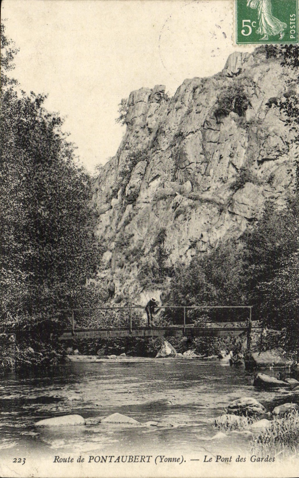 VINTAGE POSTCARD Road of Pontaubert the Bridge of the Guards