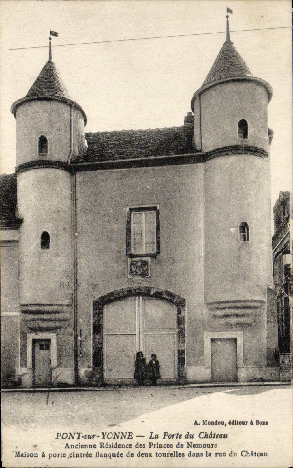 CPA Pont sur Yonne La Porte du Chateau
