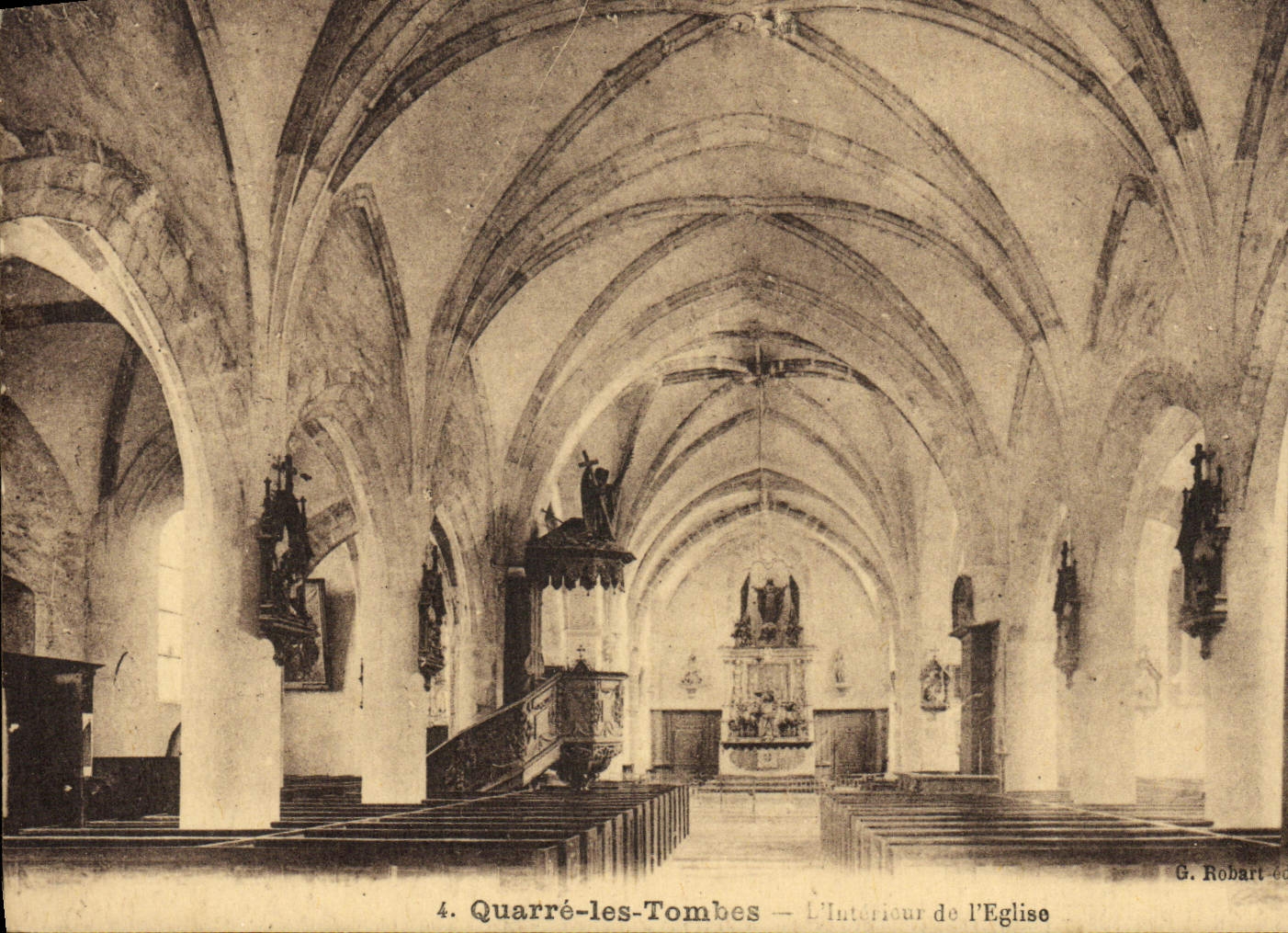 VINTAGE POSTCARD Cut the Tombs Interior of the Church