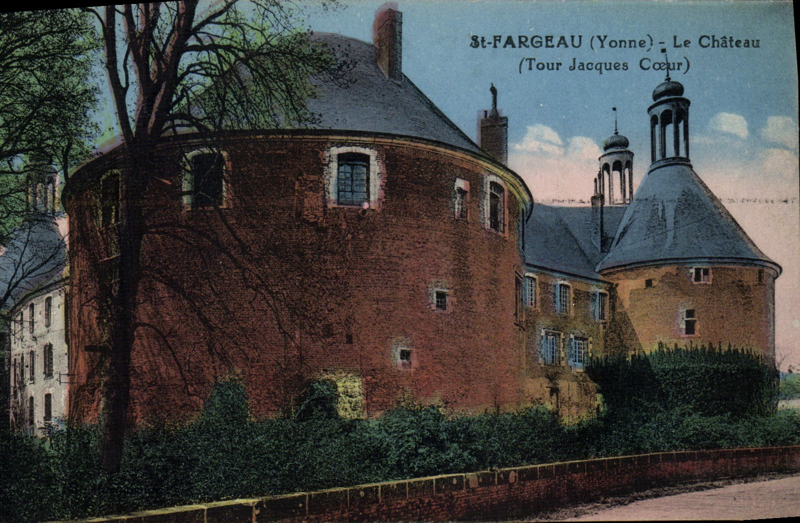 CPA St Fargeau Le Chateau Tour Jacques Coeur